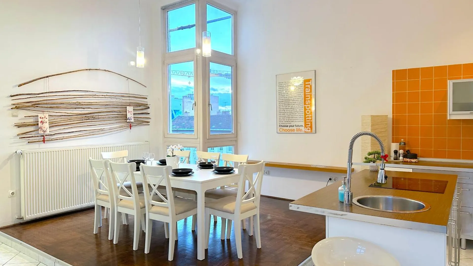 Stunning 150M2 3-Bedroom With Balcony Budapest Hungary