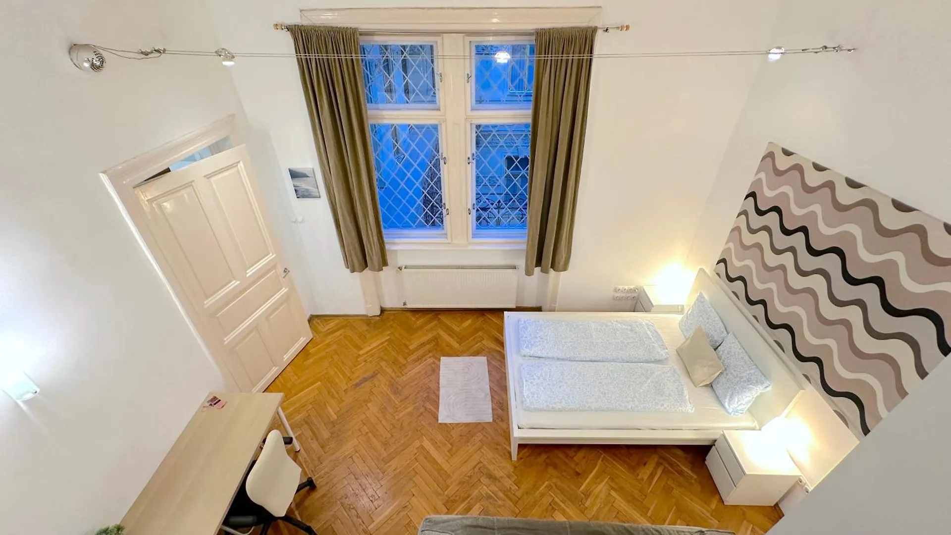 Stunning 150M2 3-Bedroom With Balcony Budapest 0*,  Hungary