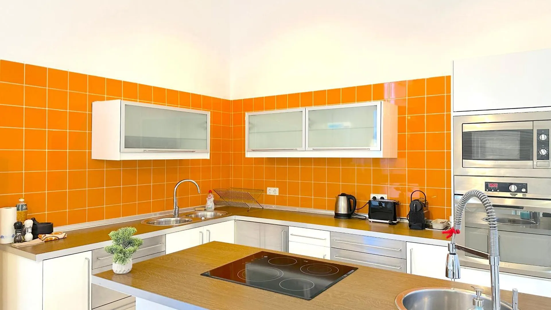 Apartment Stunning 150M2 3-Bedroom With Balcony Budapest Hungary