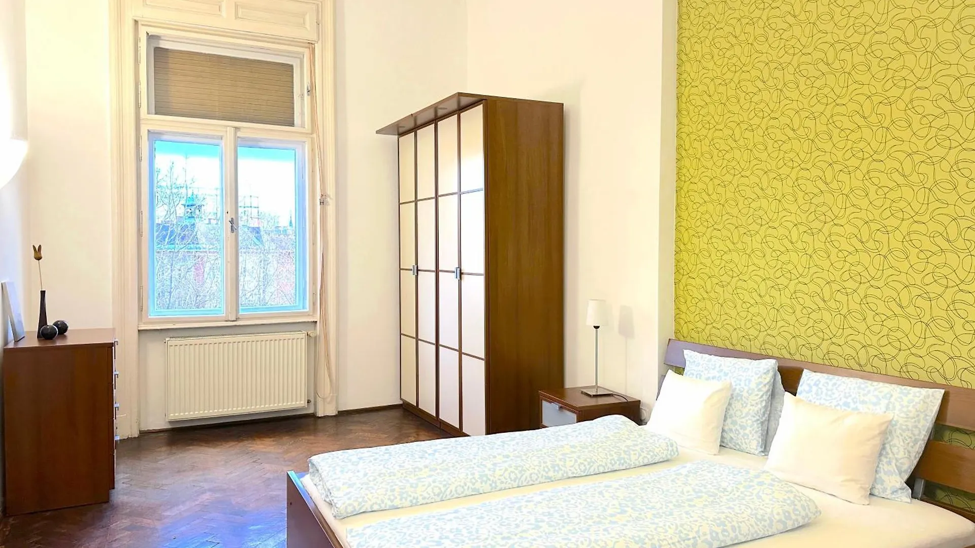 Stunning 150M2 3-Bedroom With Balcony Budapest Apartment
