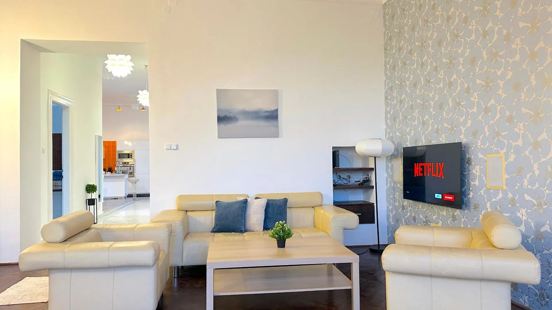 Stunning 150M2 3-Bedroom With Balcony Budapeşte